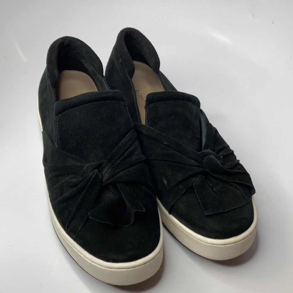 Donald J Pliner Celest knot front suede slip on sneakers size 8
